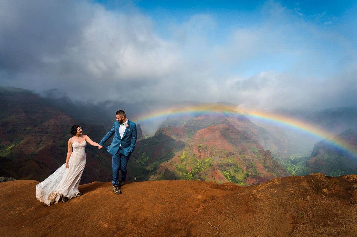 Capturing Intimate Kauai Elopements – A Photographer’s Journey